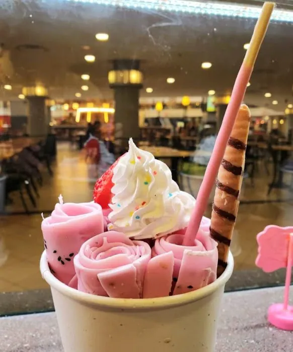 Moo's Rolled Ice Cream Picture 3