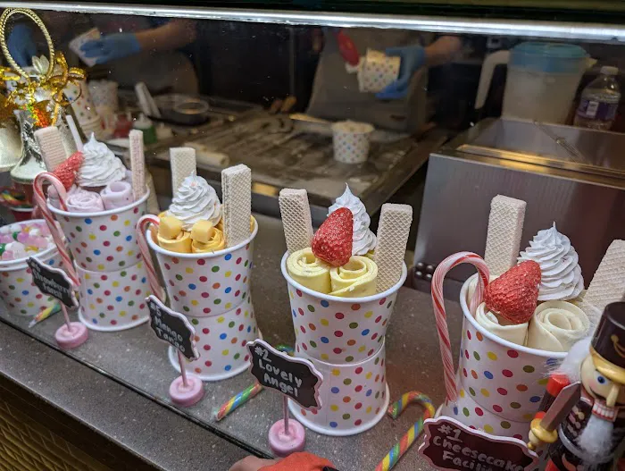 Moo's Rolled Ice Cream Picture 1
