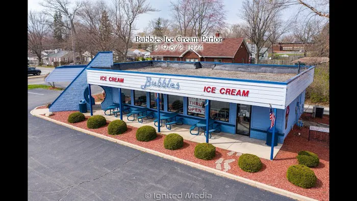 Bubbles Ice Cream Parlor Picture 3