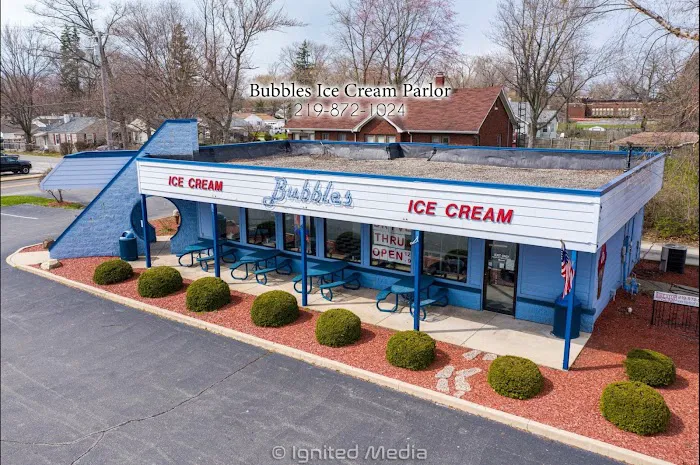 Bubbles Ice Cream Parlor Picture 6