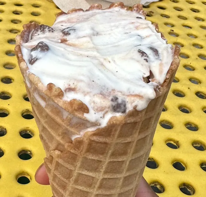 Oink's Dutch Treat Picture 3