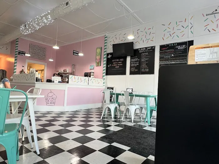Brick Street Ice Cream Picture 3