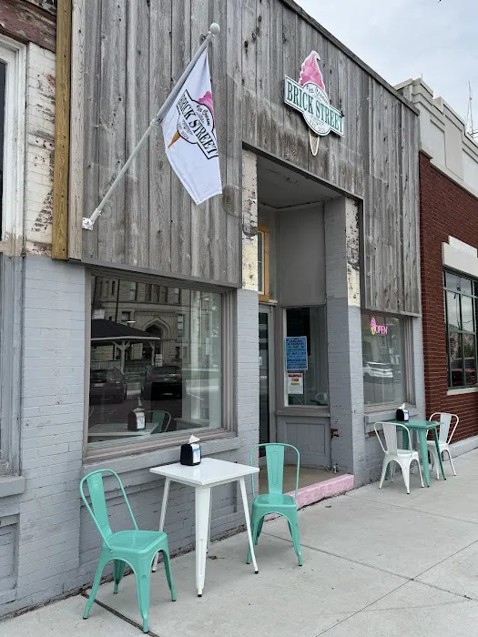 Brick Street Ice Cream Picture 1