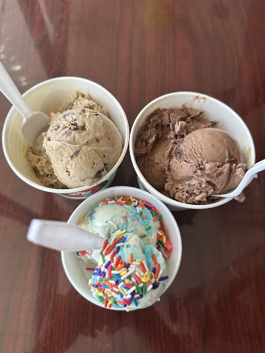 Dini's Ice Cream and Boba Picture 2