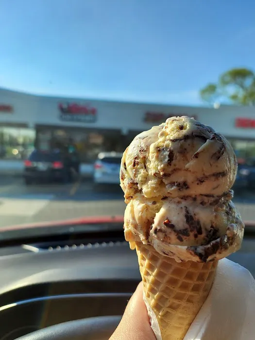 Dini's Ice Cream and Boba Picture 7