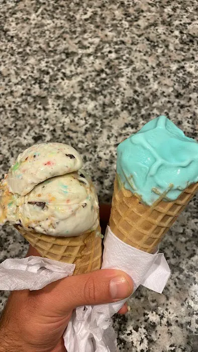 Dini's Ice Cream and Boba Picture 10