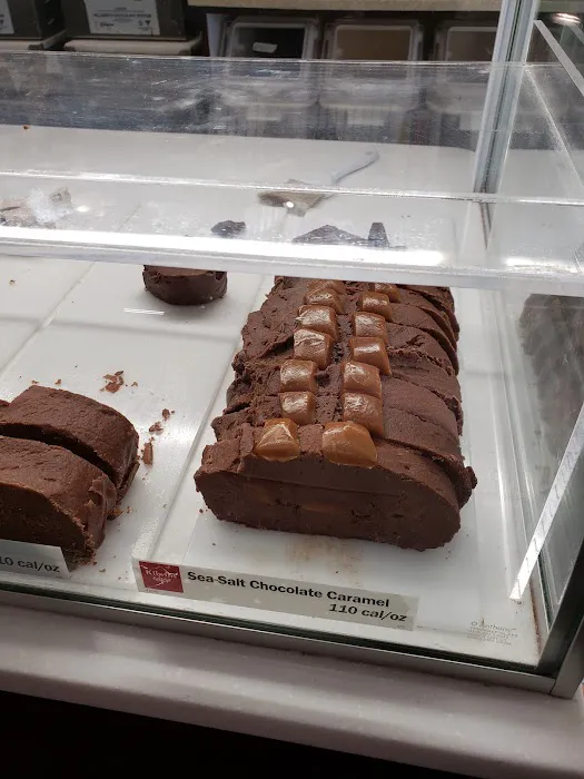 Kilwins Ice Cream - Chocolate - Fudge Picture 7