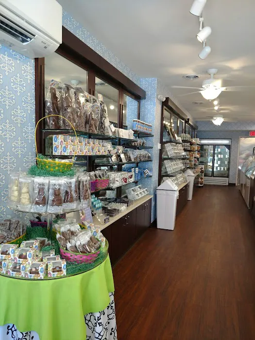 Kilwins Ice Cream - Chocolate - Fudge Picture 6
