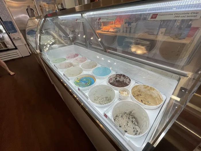 Kilwins Ice Cream - Chocolate - Fudge Picture 8