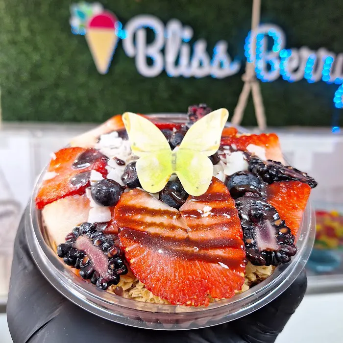 BLISS BERRY - All Natural Smoothies Acai Bowls Sea Moss Coffee Cafe Picture 2