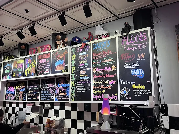 Daisy's Ice Cream Picture 4