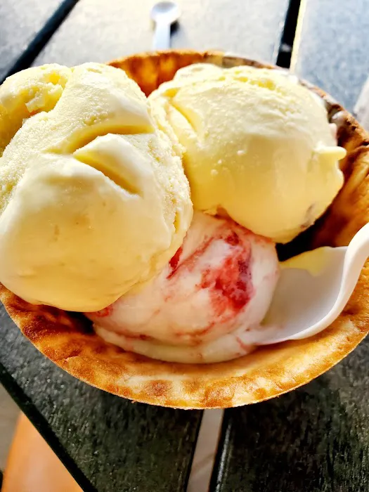 La Michoacana Ice Cream Shop Picture 7