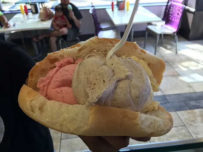 La Michoacana Ice Cream Shop Picture 8