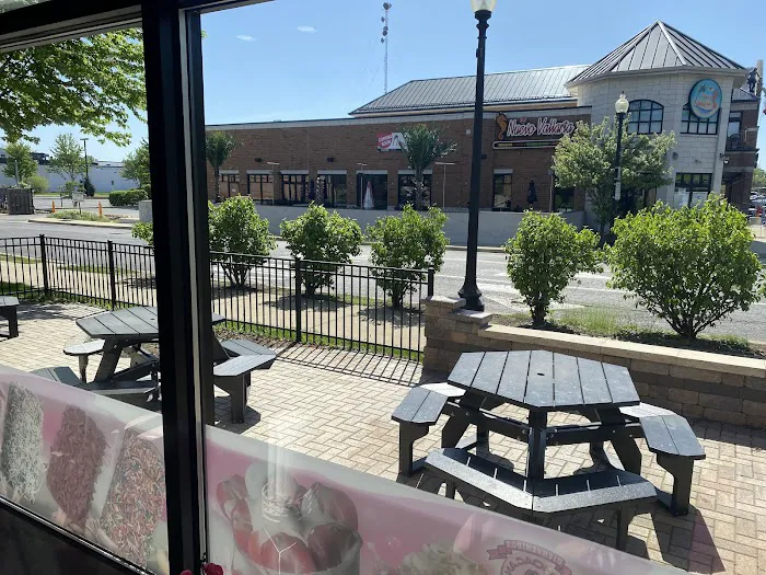 La Michoacana Ice Cream Shop Picture 9