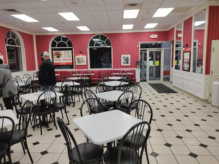 Oberweis Ice Cream and Dairy Store Picture 4