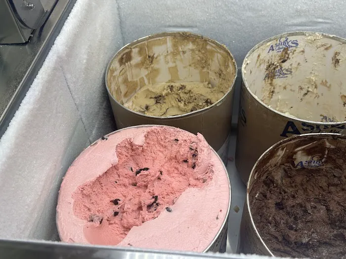 Scoops Ice Cream Parlour Picture 10