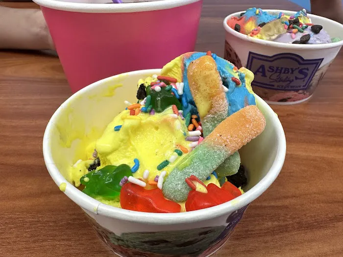 Scoops Ice Cream Parlour Picture 9