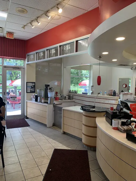 Oberweis Ice Cream and Dairy Store Picture 5