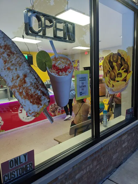 LA MICHOACANA . Ice Cream Shop Picture 9