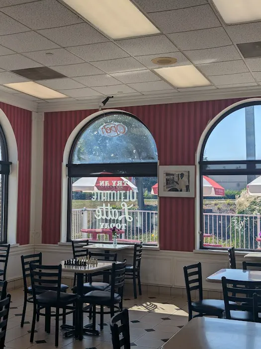 Oberweis Ice Cream and Dairy Store Picture 10