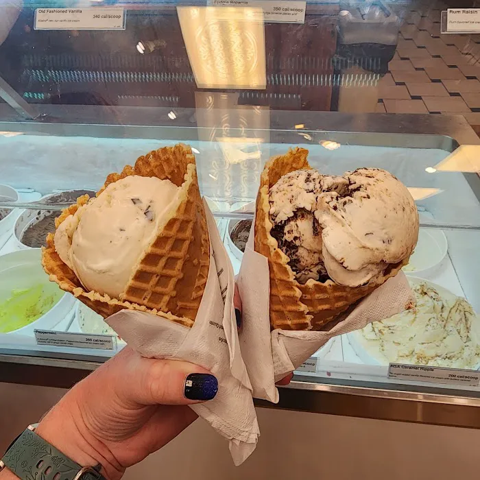 Kilwins Ice Cream - Chocolate - Fudge Picture 7