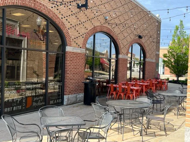 Urban Swirl Scoop Picture 1