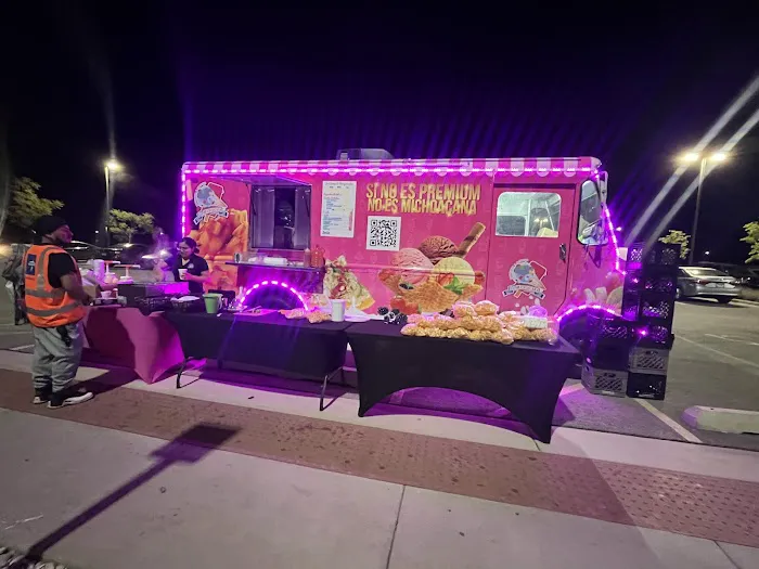 La Michoacana Premium Grand Ave. Picture 9