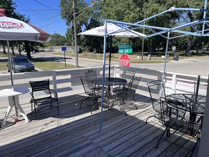 Dockside Ice Cream and Deli Picture 4