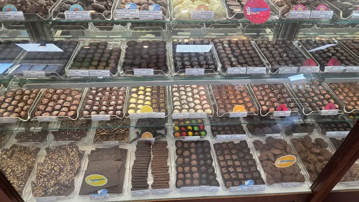 Kilwins Ice Cream - Chocolate - Fudge Picture 6