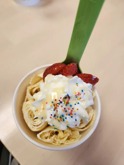 Fanny's Thai Roll Ice Cream Picture 4
