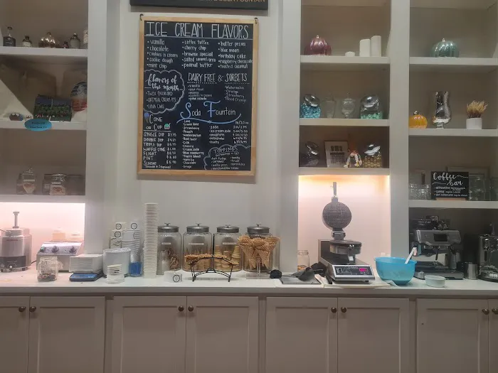 Sweet G's Ice Cream Shop Picture 10