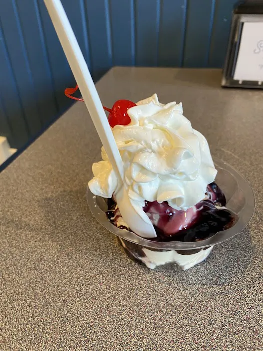 South Pier Creamery & Market Picture 8