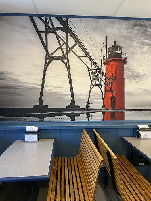 South Pier Creamery & Market Picture 10