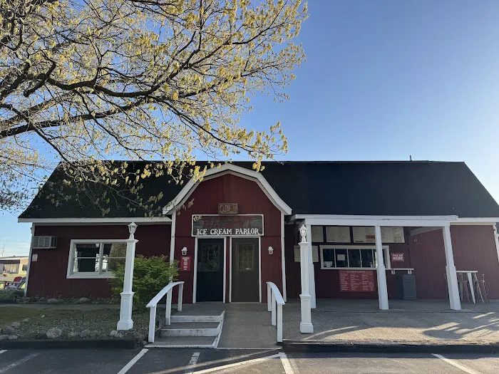 Hayloft Ice Cream Parlor Picture 1