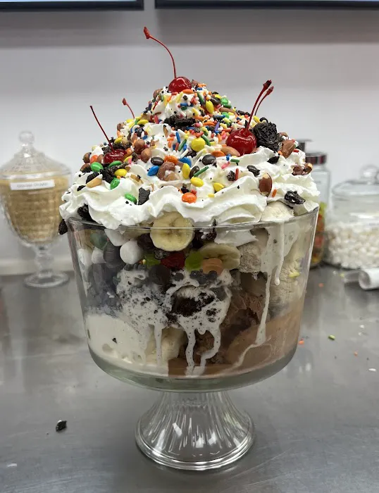 Hayloft Ice Cream Parlor Picture 5
