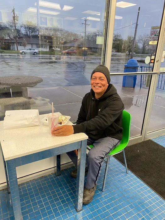Shirl's Drive-In Waukegan Picture 10
