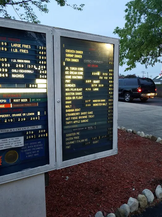 Shirl's Drive-In Waukegan Picture 8
