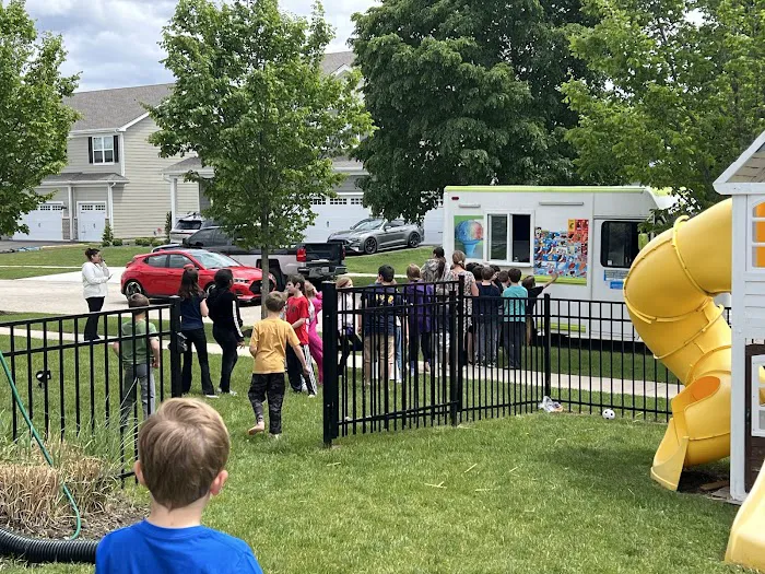 Yummy’s ice cream Truck Picture 2