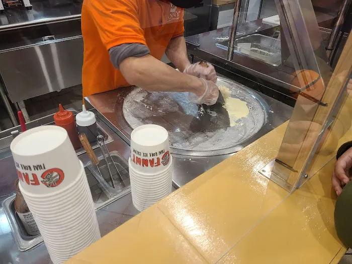 Fanny's Thai Roll Ice Cream Picture 4