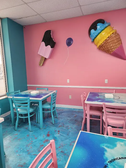 Tropicana Ice Cream Shop Picture 8