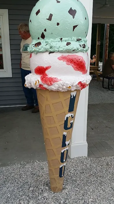 The Igloo Ice Cream Shop Picture 8