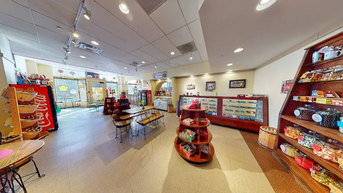 Charley Creek Inn Ice Cream & Candy Shoppe Picture 3