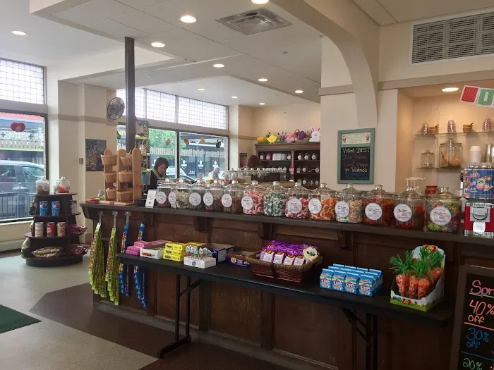 Charley Creek Inn Ice Cream & Candy Shoppe Picture 9