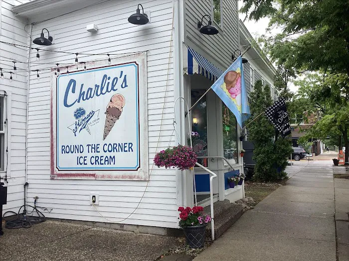 Charlie's Round The Corner Picture 3