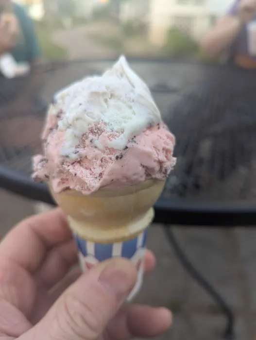 Hansen’s Ice Cream Parlor - Wilmot Picture 9