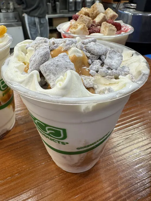 Julie Ann's Frozen Custard Picture 2