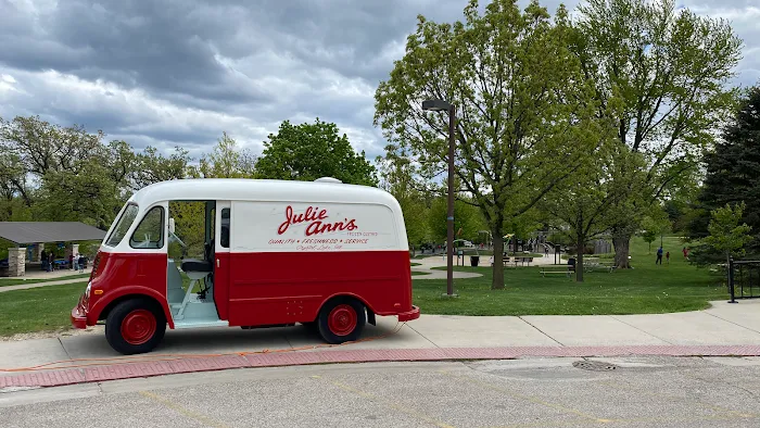 Julie Ann's Frozen Custard Picture 3