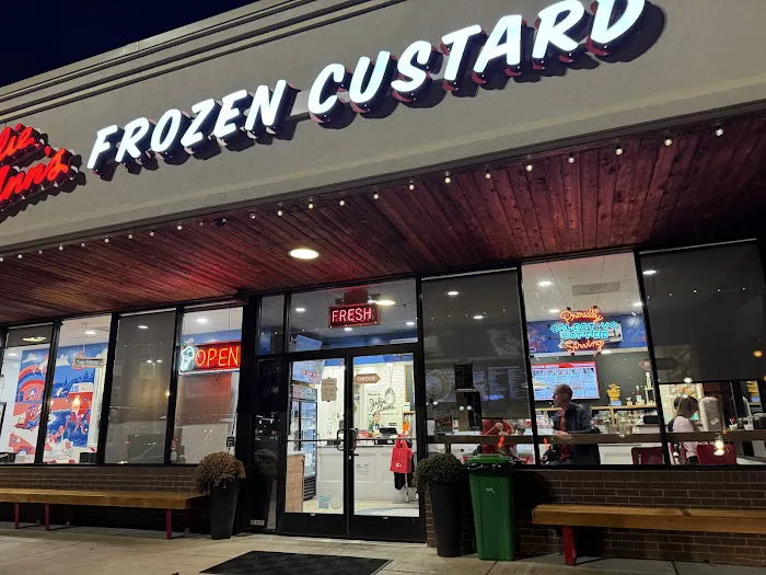 Julie Ann's Frozen Custard Picture 4