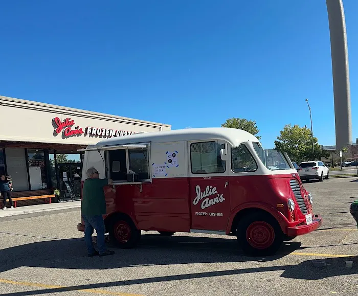 Julie Ann's Frozen Custard Picture 5