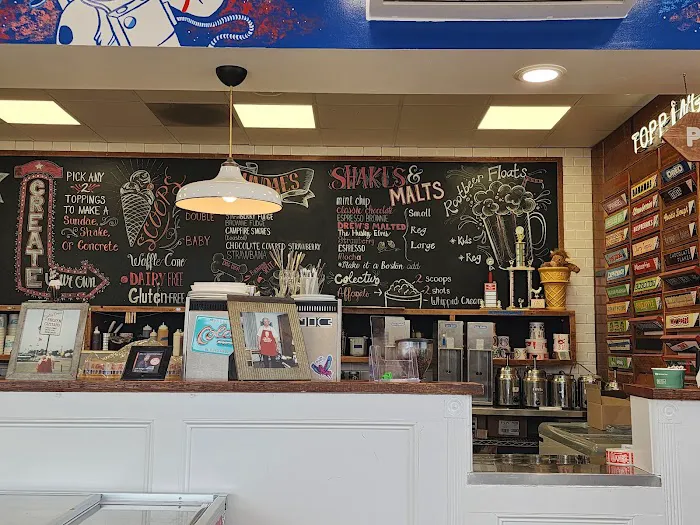 Julie Ann's Frozen Custard Picture 6